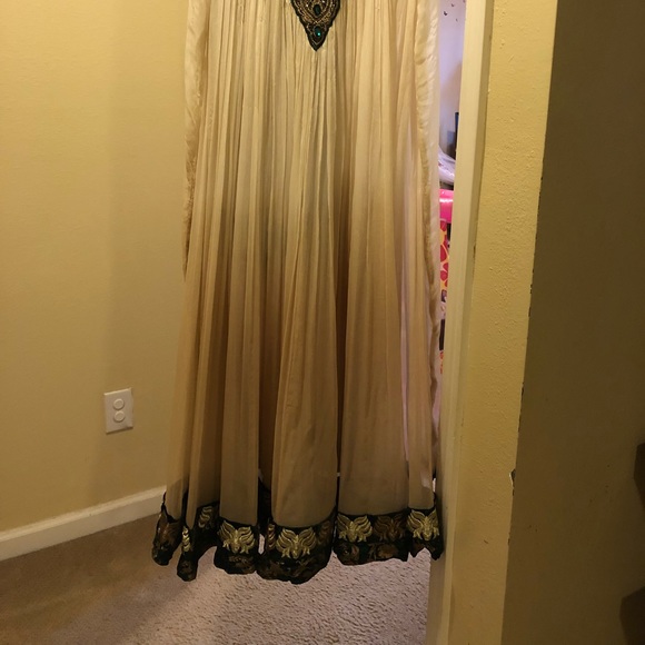 Maxi - Picture 4 of 4